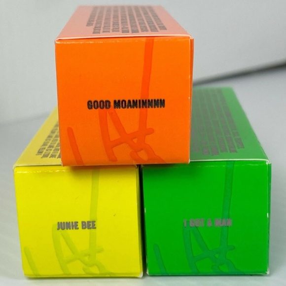 *SALE* (3) PIECE M.A.C. TEYANA TAYLOR LIPSTICK - Picture 2 of 3